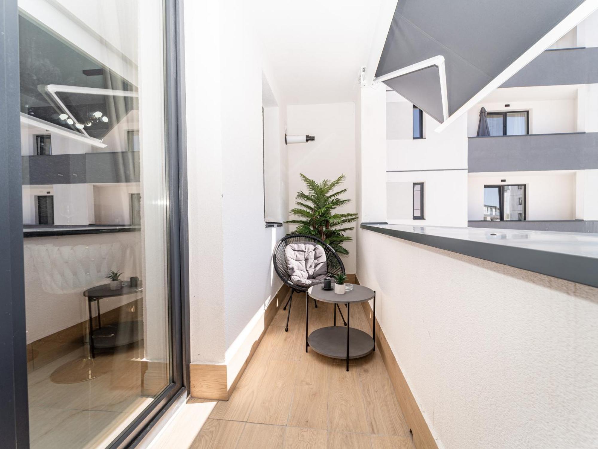 Fashion Stay-Valentino Apartment - By Openhouse Giroc 外观 照片